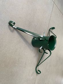 Christmas tree stand