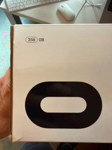VR Meta Quest 2 256GB Barely Used
