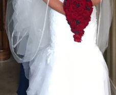 Stunning wedding dress for sale size 12/14