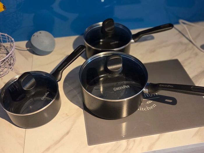 Greenpan pots set of 3