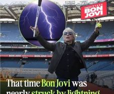 Bon Jovi - 2x Gold Circle front standing aka Bonjovi
