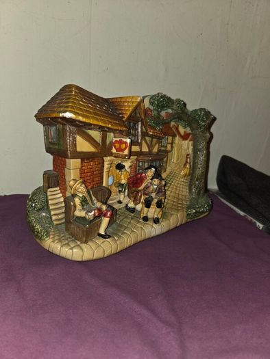 Vintage Naturecraft Congleton England "Crown Tavern" Ref No 630