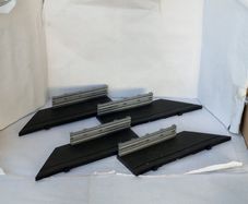 Scalextric 4x Lead In/Out Straight Borders (in Black) with Barriers ( L10873BR )