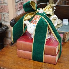 The Pickwick Gift Stack