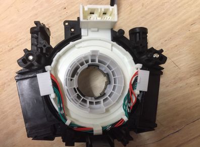 Nissan qashqai clock spring 2007-2012