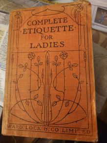 Complete Etiquete For Ladies.  Ward Lock & Company. Vintage Paperback In Fair Condition. See Photos.