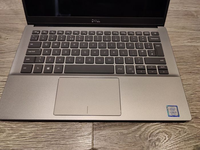 Slim Dell Latitude 3301 | Amazing Screen  |  New Battery