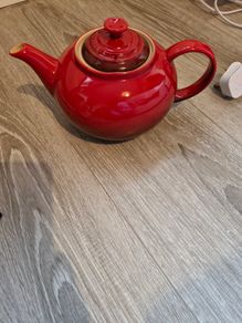 Le creuset teapot