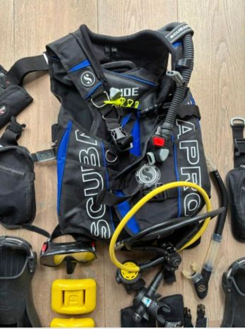 scuba diving gear
