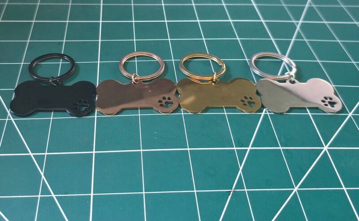Pet name tags