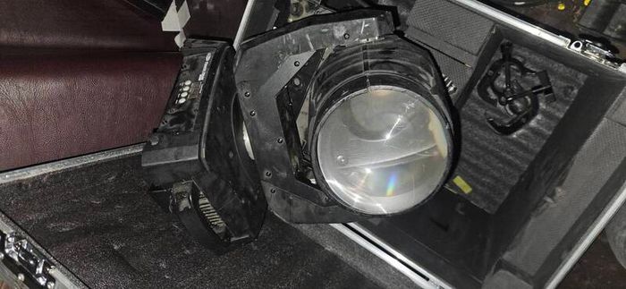 Sound&light mixer,speakers,lights