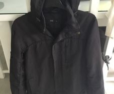 Man's Black F&F light Jacket with hood. Size Medium