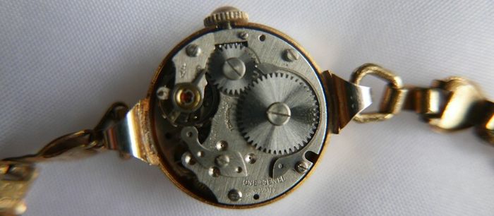 Vintage 1930s CRONOW Rolled Gold Watch - Working Vintage Ladies Manual Wind Up Wrist Watch