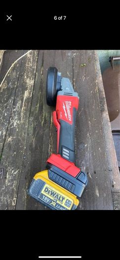 Balbriggan Milwaukee 18v Battery Adapter, Convert Dewalt 20V Battery to Milwaukee 18V