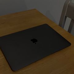 MacBook Air 13 inch, m1 8core 128gb, 8gb ram