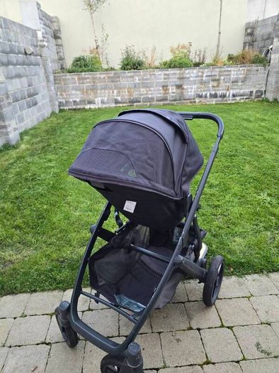 Uppababy Vista V2 Travel System and Buggyboard
