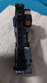 Transformer / toy / combiner