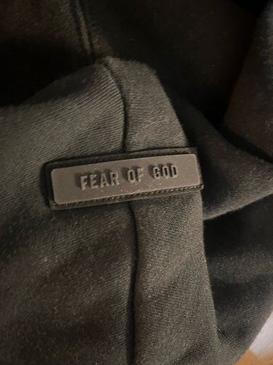Essentials fear of god hoodie (real)