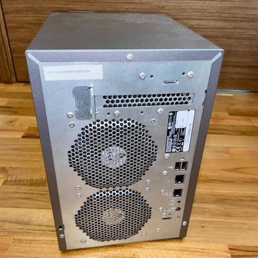 NAS Iomega StorCenter Px6-300d Network Storage Server