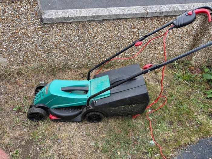 Bosch electric lawn mower