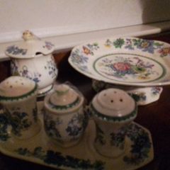 Mason's Strathmore Cake Stand & Other Pieces
