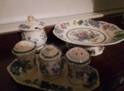 Mason's Strathmore Cake Stand & Other Pieces