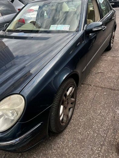 Mercedes E 200