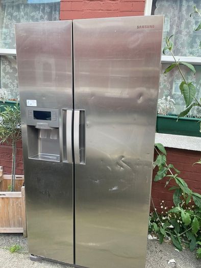 Samsung American fridge freezer