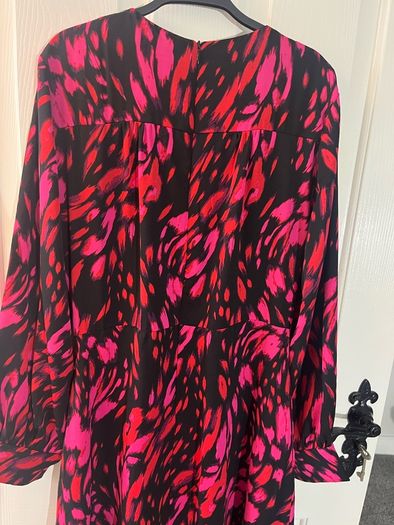 NEW Emily & Me Midi Dress with pockets - Size 12