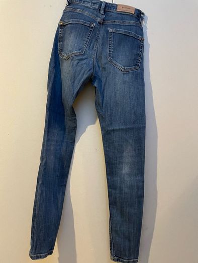 2 Pants (Stradivarius jeans and a Formal pants)