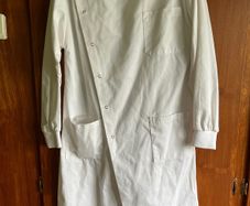 Lab coat and 2x safety goggles