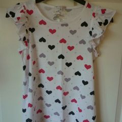 Girls Fab White M&s T-shirt Age Age 10-12 Years Heart Logo. Super Condition