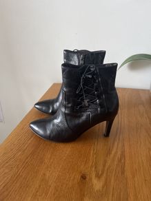 Tamaris woman leather shoes