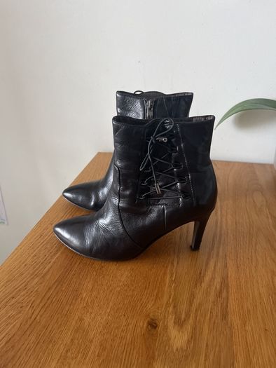 Tamaris woman leather shoes