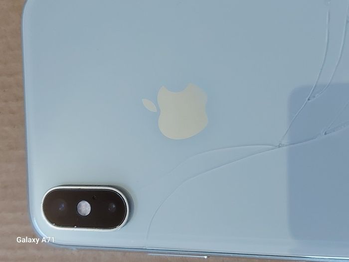 6 Mobile Phones for parts or repair, not powering on