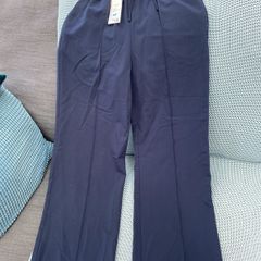 Womens trousers- navy, size small