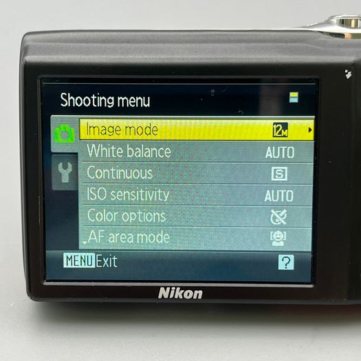 Nikon Coolpix S3000 12MP Digital Camera Red - Full Kit