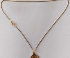 18 k / ct Gold Chain / Necklace with Pendant Queen Nefertiti