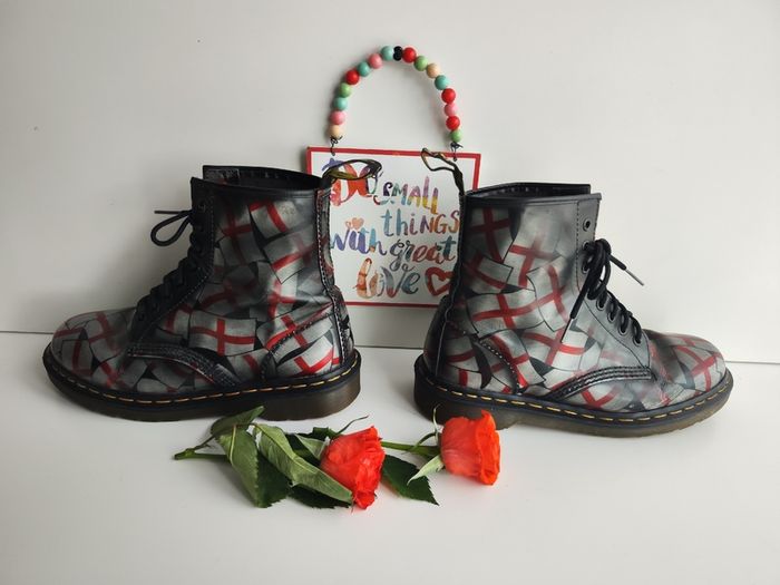 Dr Martens Union Jack 1460 8 eye black red leather boots England uk7