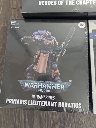 Lot of Joytoy Warhammer Ultramarine Action Figures and Vehicle