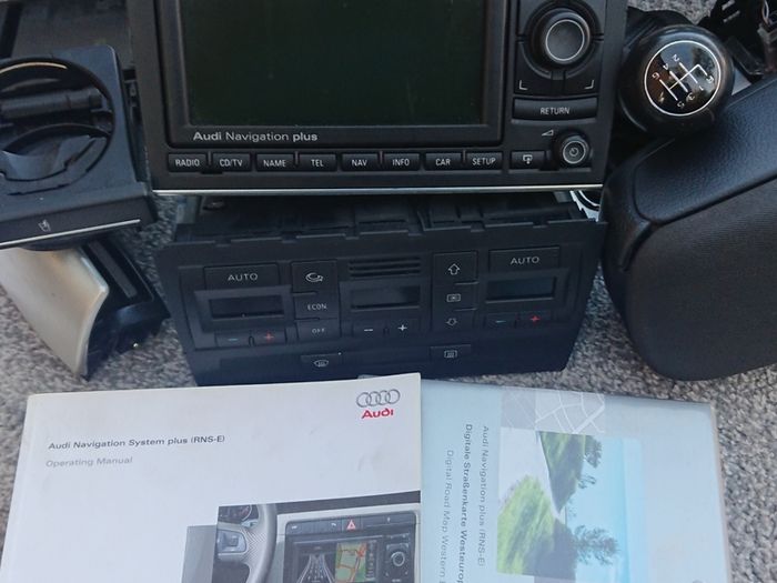 Audi a4 b6 b7 double din climate control unit. a4 b7 estate saloon bumpers 2.0tdi injectors engine parts breaking glove box sat nav radio cd player armrest