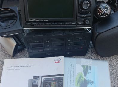Audi a4 b6 b7 double din climate control unit. a4 b7 estate saloon bumpers 2.0tdi injectors engine parts breaking glove box sat nav radio cd player armrest