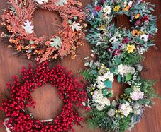 4 Artificial Door Wreaths