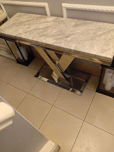 Console table pure marble and chrome stand immaculate condition