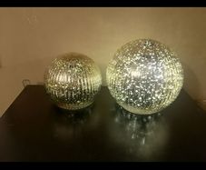 Gold light up ball decor like new
