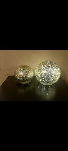 Gold light up ball decor like new