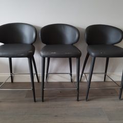 3 Bar Stools
