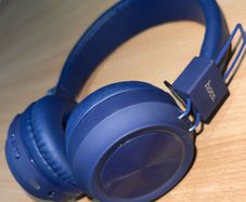 Hoco Headphones