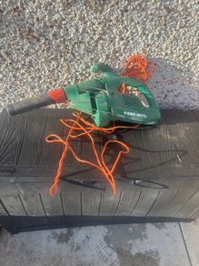 leaf blower