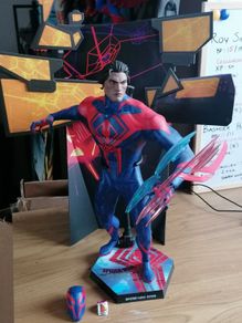 Hot Toys Spider-Man Spider-Verse Miguel O'Hara 2099 Action Figure 1/6 MMS-711